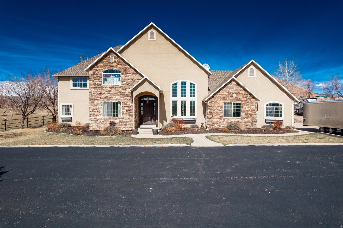 House in Lapoint, Utah, United States 2 - 17601445