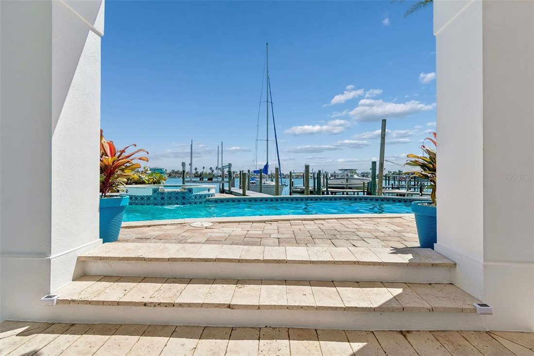 House in Madeira Beach, Florida, United States 3 - 17604416