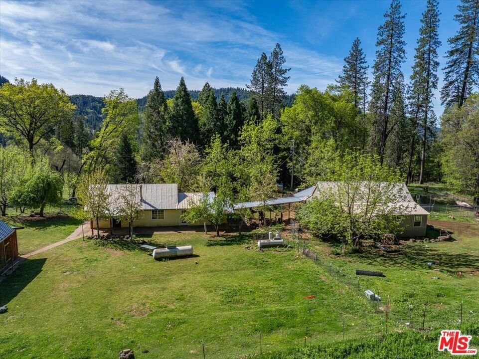 House in Montgomery Creek, California, United States 4 - 17606463