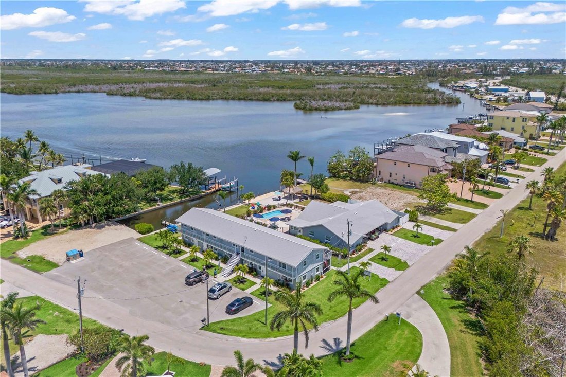 Condo in Cape Coral, Florida, United States 2 - 17604179