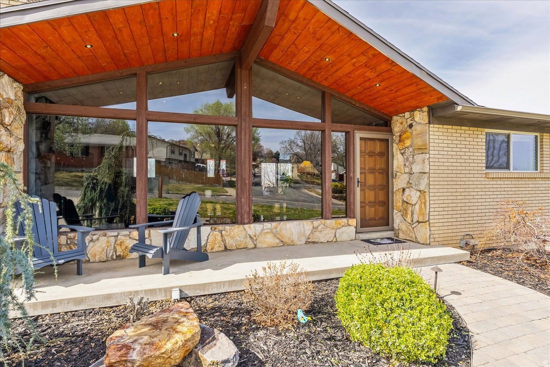 House in Sandy, Utah, United States 2 - 17601425