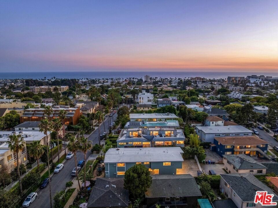 Santa Monica, California, United States 2 - 17606317