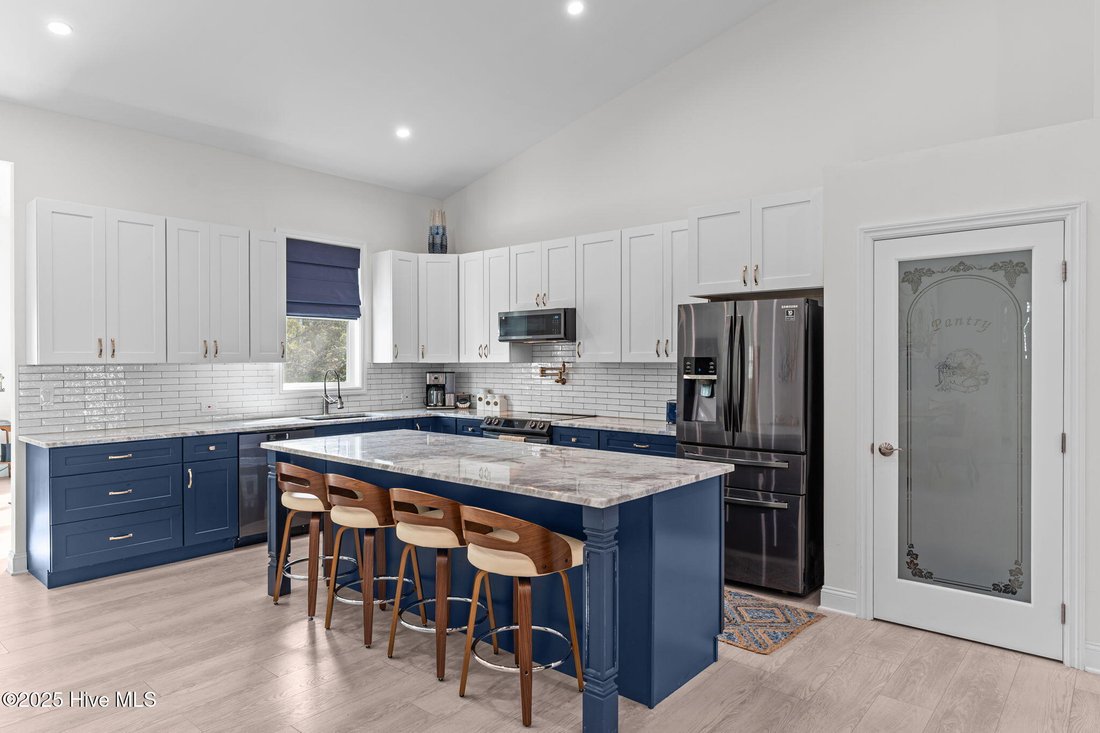 House in Oak Island, North Carolina, United States 3 - 17605188