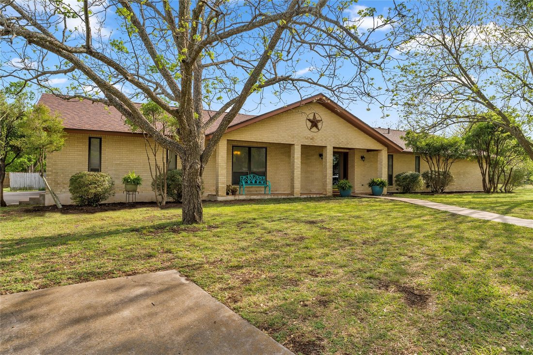 House in Burnet, Texas, United States 3 - 17609974