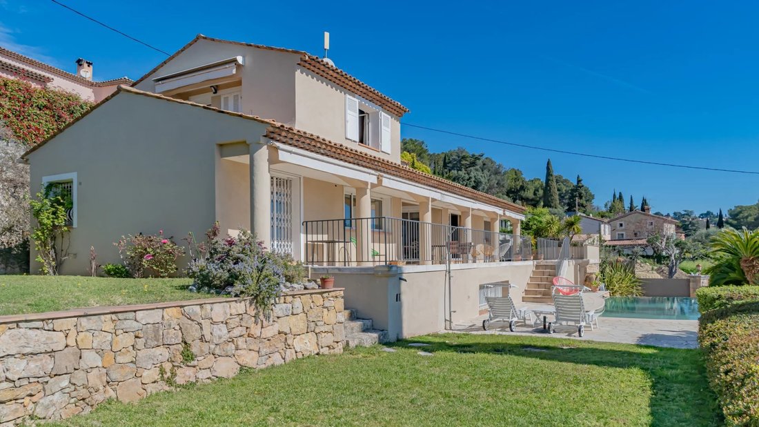 House in Mougins, Provence-Alpes-Côte d'Azur, France 5 - 17602385