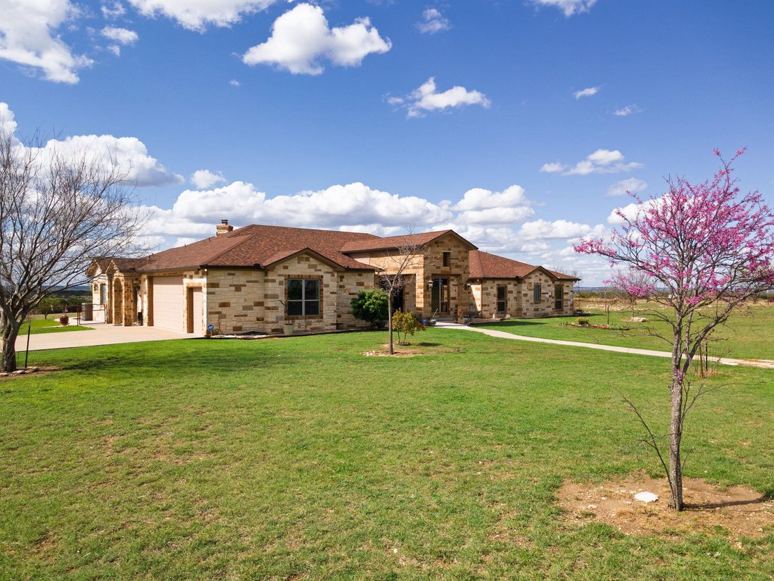 House in Lampasas, Texas, United States 5 - 17609021