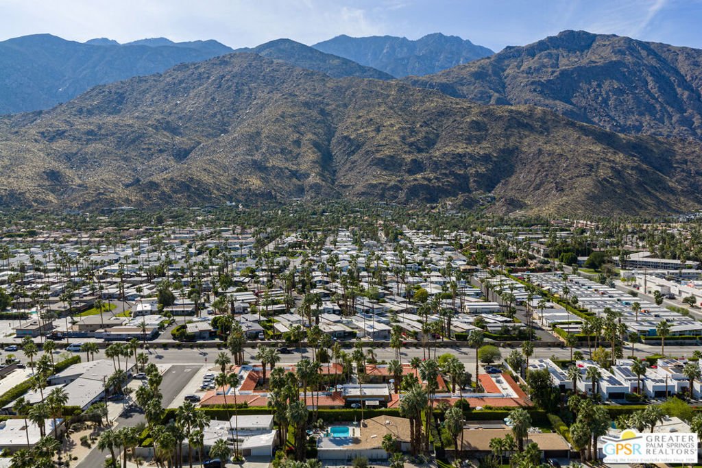 Palm Springs, California, United States 5 - 17605818