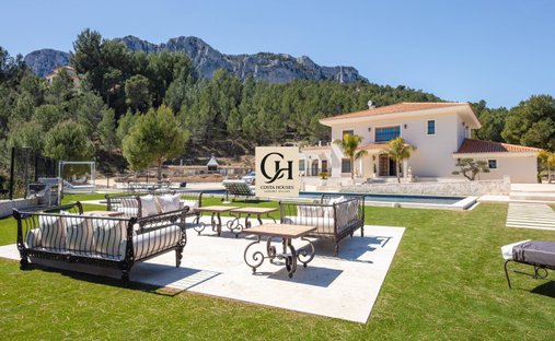 Villa in Benimantell, Valencian Community, Spain 1