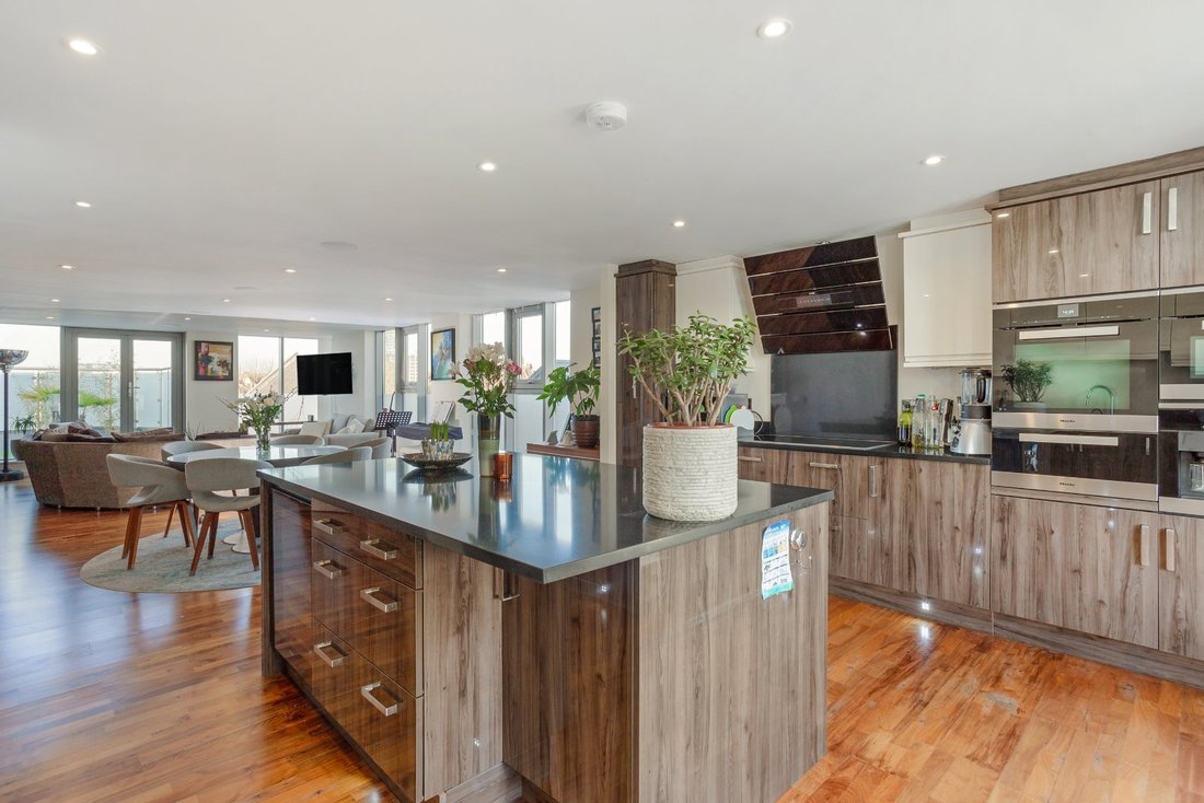Apartment in Fulham, Hammersmith and Fulham, England 1 - 17599907