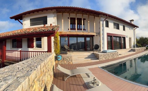 Villa in Bayonne, Nouvelle-Aquitaine, France 1