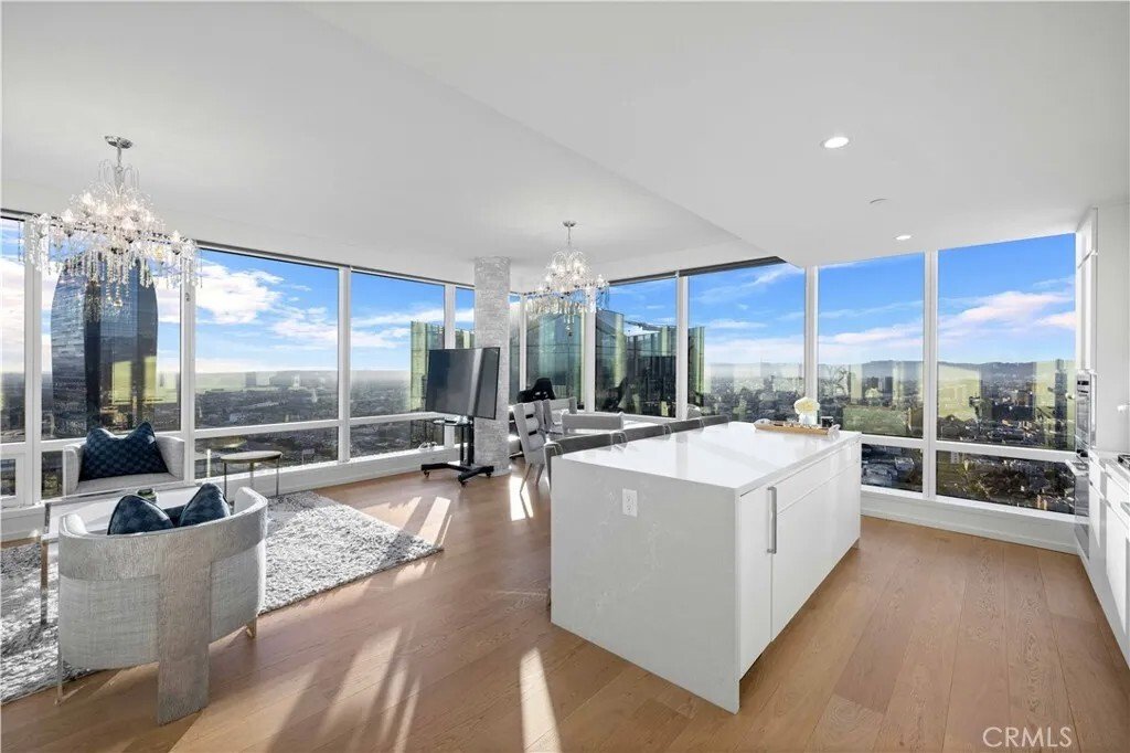 Condo in Los Angeles, California, United States 1 - 17299471