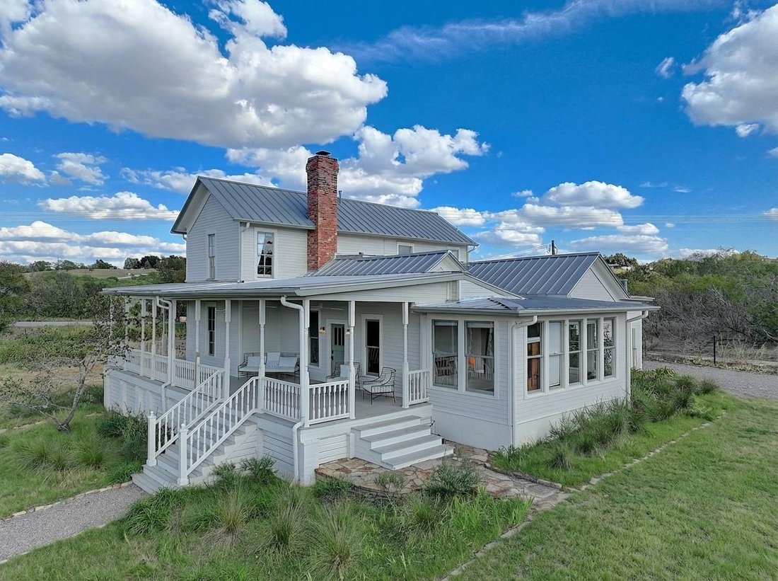 House in Coupland, Texas, United States 2 - 17609803
