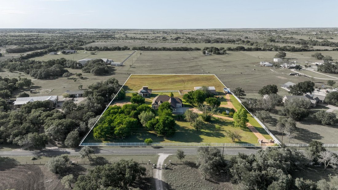 House in Liberty Hill, Texas, United States 2 - 17609109