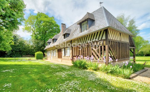 Casa en Est, Lisieux, Francia 1