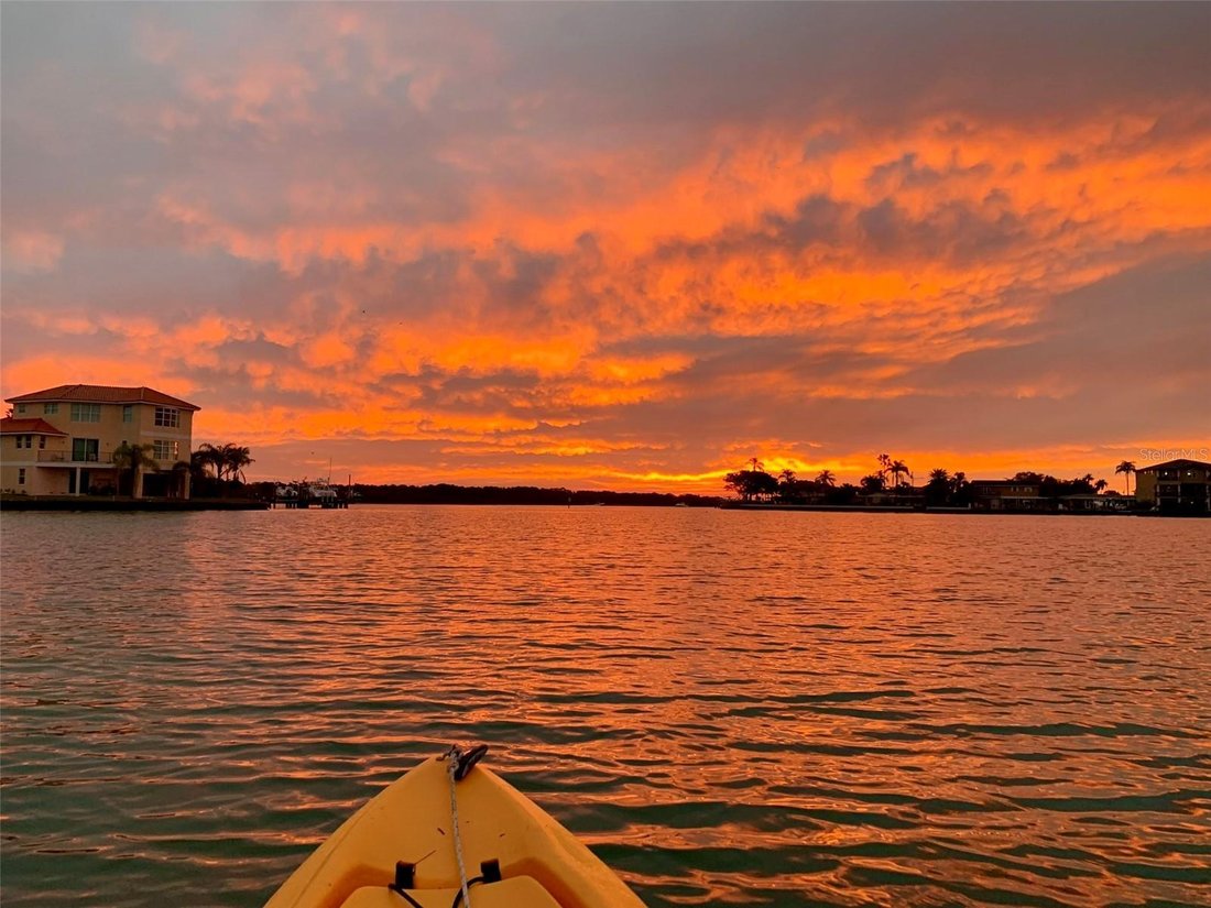 House in Madeira Beach, Florida, United States 1 - 17604416