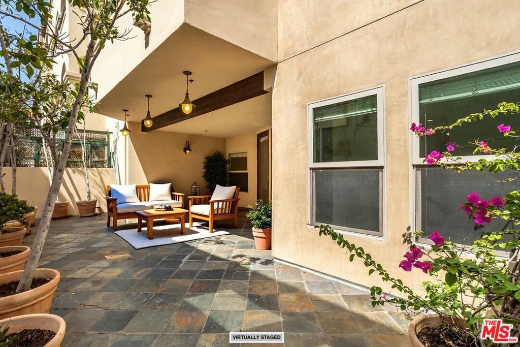 Condo in Los Angeles, California, United States 2 - 17606539