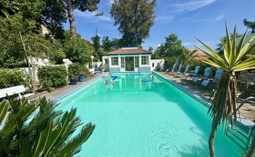 House in Ouest et Sud, Borgo, France 1