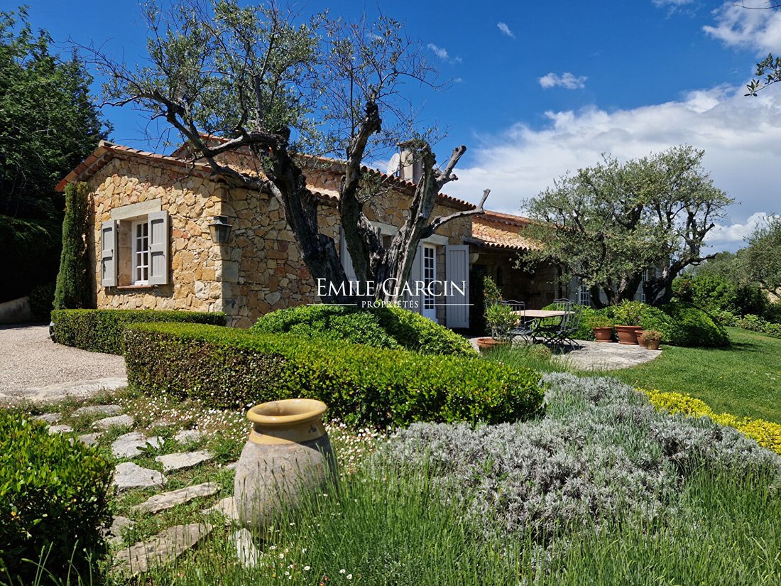 Villa in Mougins, Provence-Alpes-Côte d'Azur, France 2 - 12838354