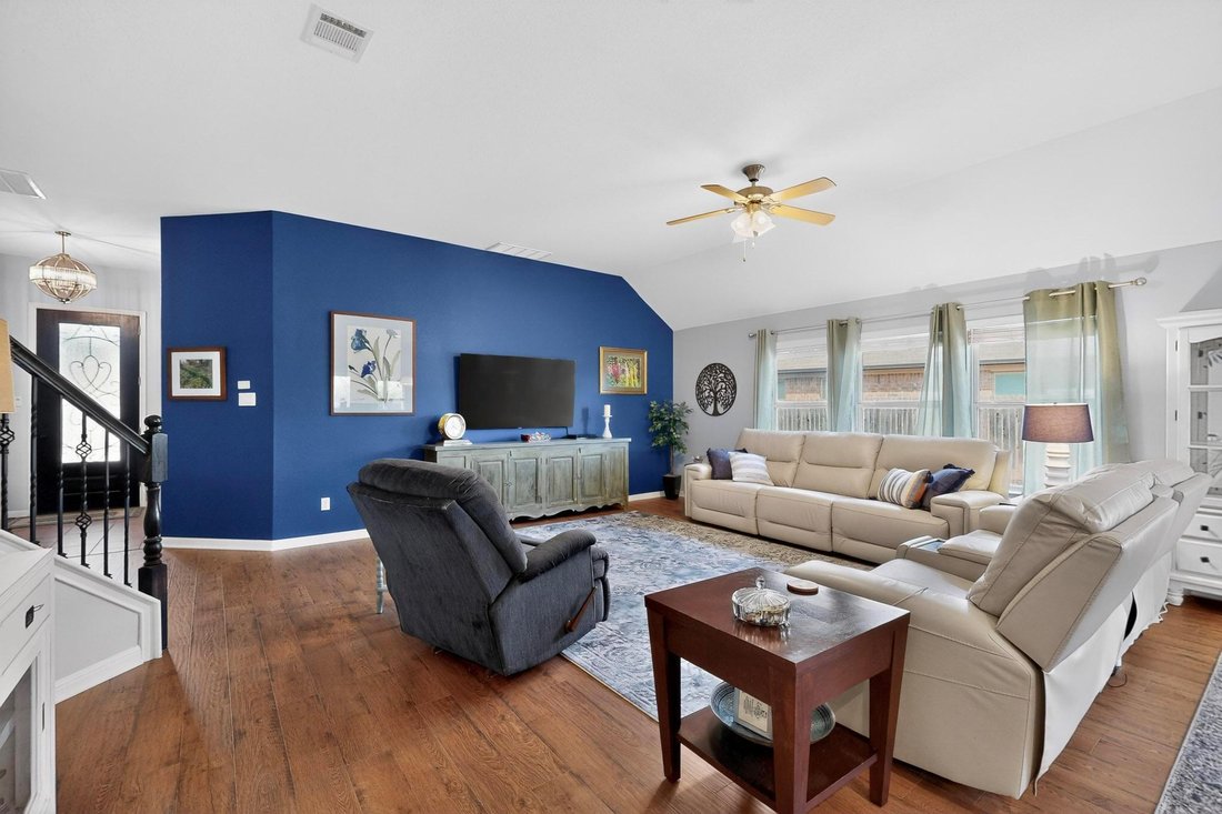 House in Buda, Texas, United States 3 - 17611093