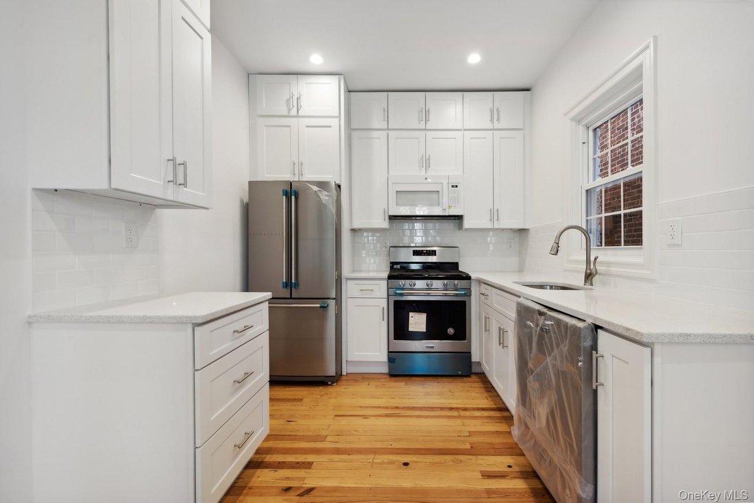 House in New York, New York, United States 5 - 17613020