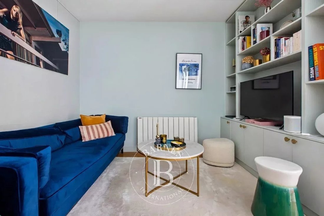 Apartment in Porte Dauphine, Paris 16e Arrondissement, Paris 2 - 17602253