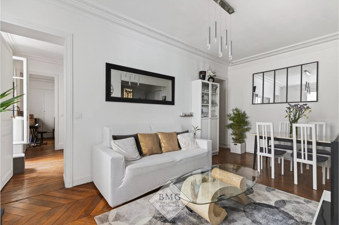 Apartment in Clichy-Trinité, Paris 9e Arrondissement, Paris 1 - 17602387