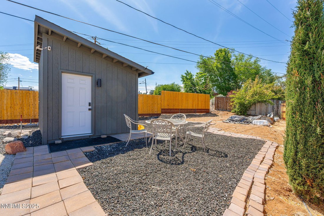 Reno, Nevada, United States 3 - 17599325