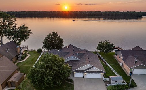 House in Cordova, Illinois, United States 1