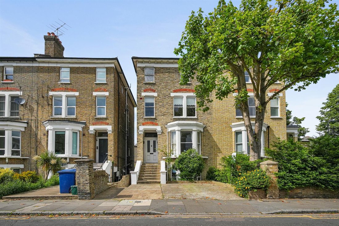 House in Ealing (London Borough of Ealing), Ealing, England 1 - 17611973