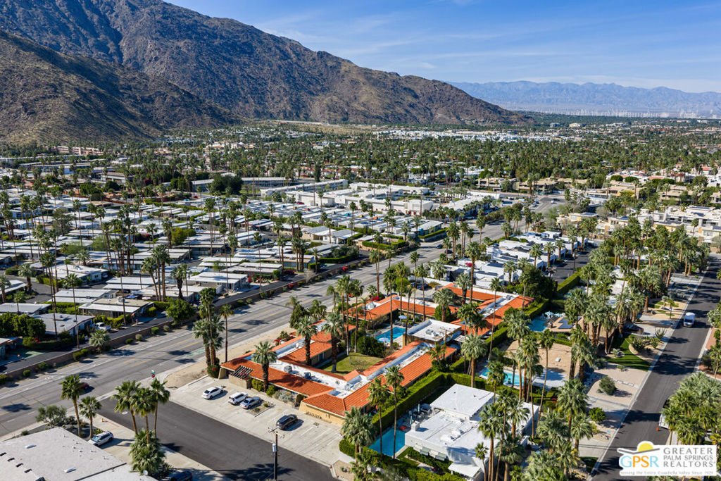 Palm Springs, California, United States 1 - 17605818