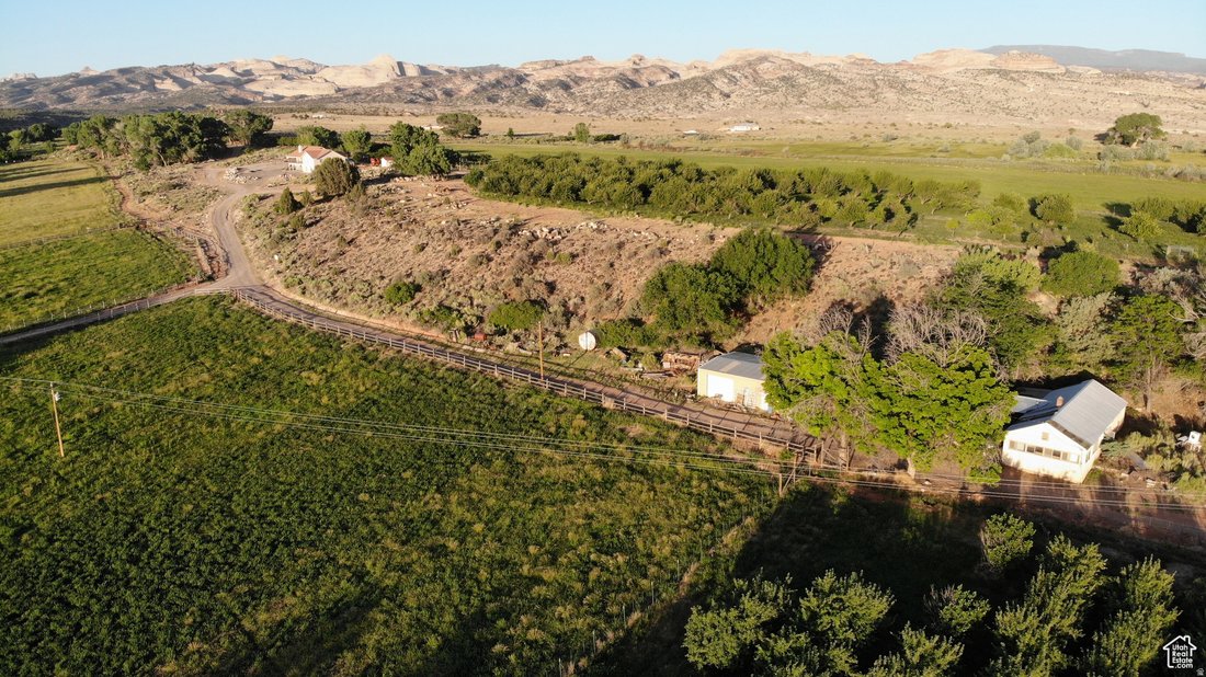 House in Torrey, Utah, United States 2 - 17601684