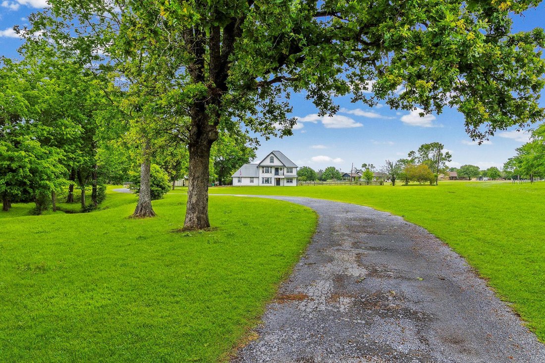 House in Madisonville, Texas, United States 1 - 17613715