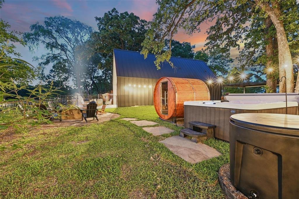 House in Trinidad, Texas, United States 2 - 17610846