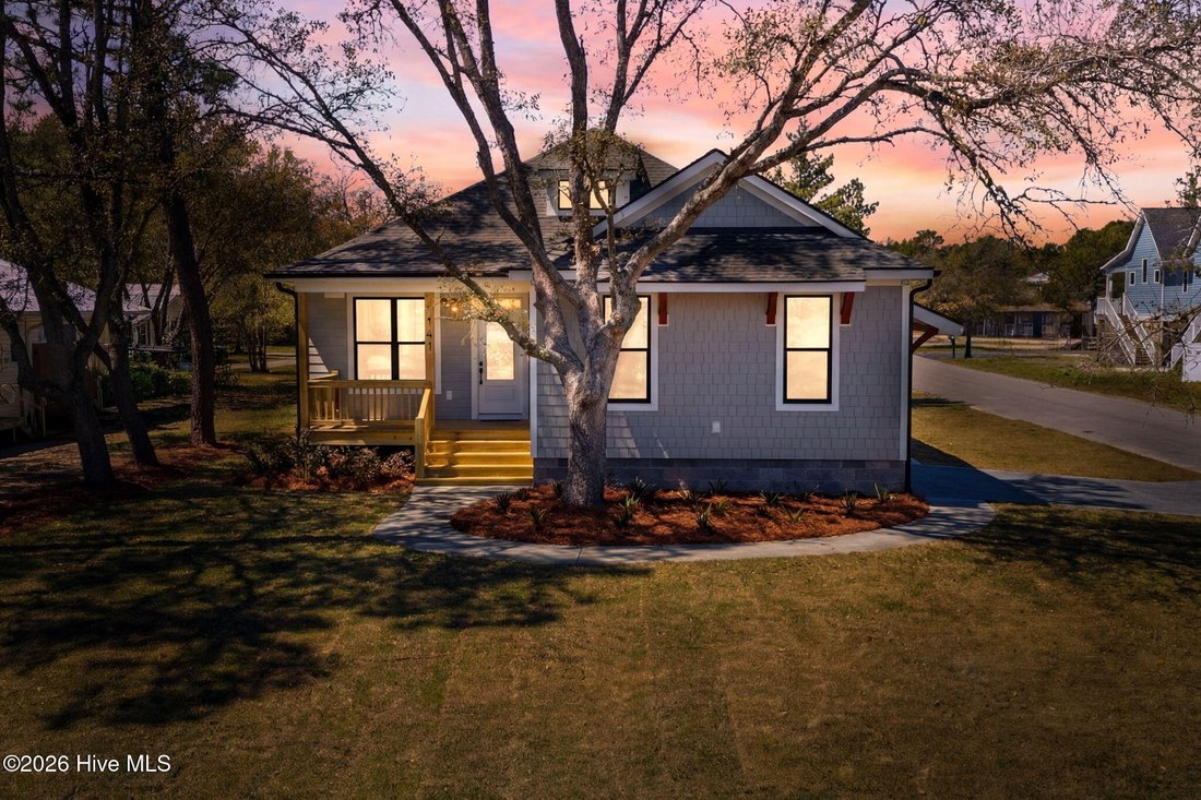 House in Oak Island, North Carolina, United States 2 - 17605216