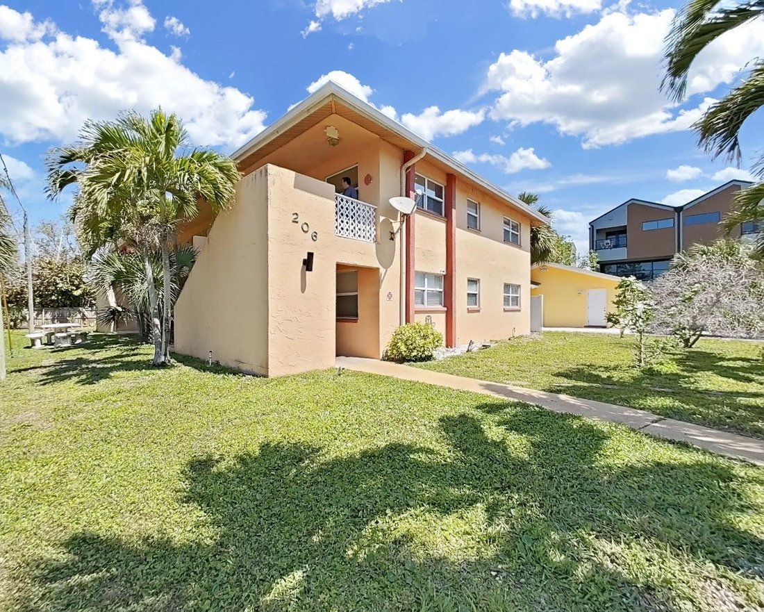 Indian Shores, Florida, United States 1 - 17604201