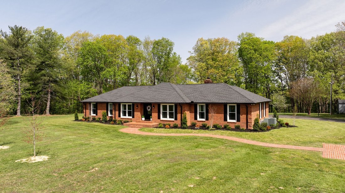 House in Smithville, Tennessee, United States 3 - 17607352