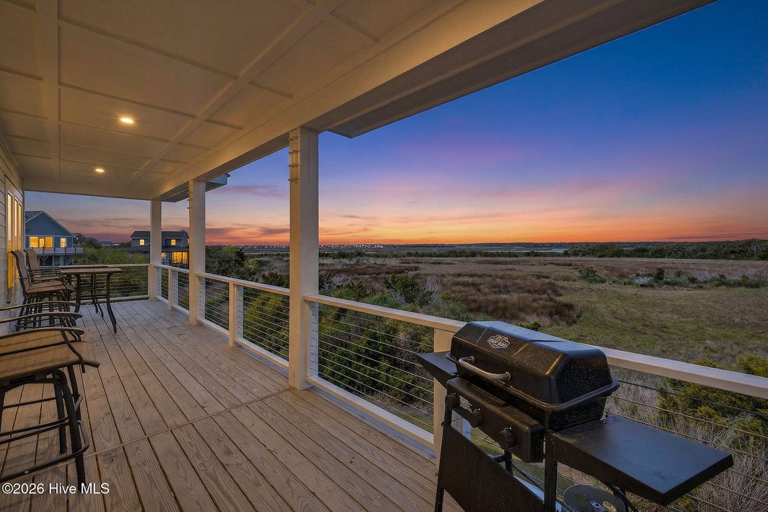 House in North Topsail Beach, North Carolina, United States 4 - 17613521
