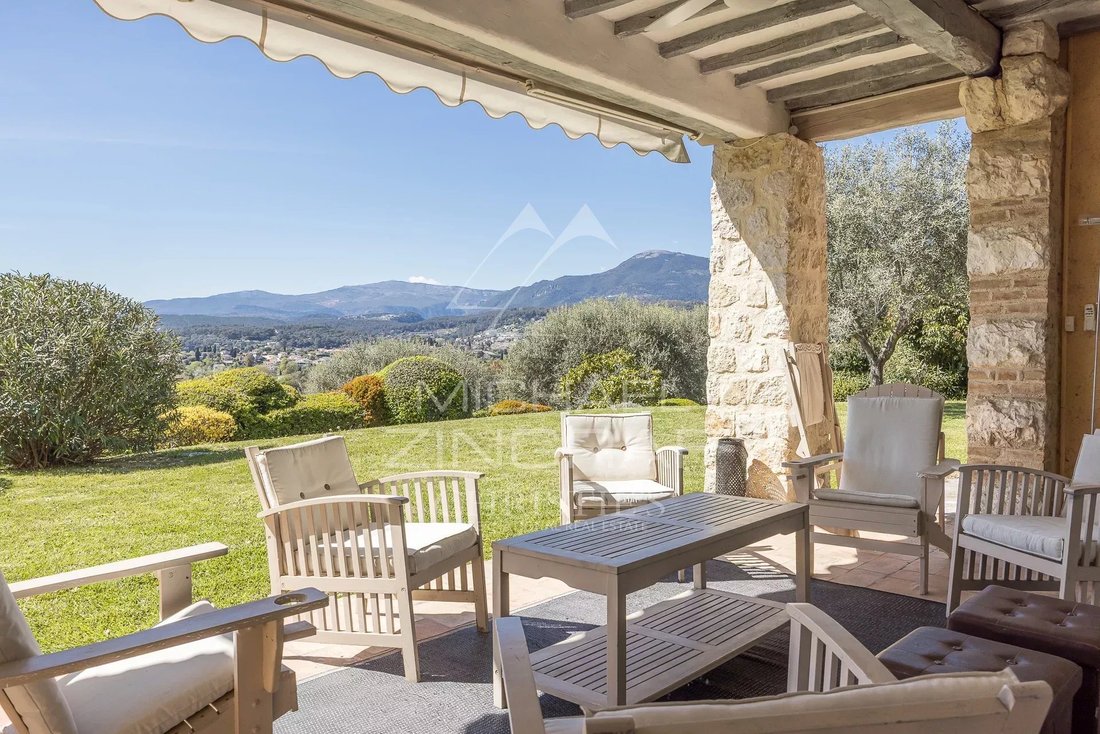 Villa in Saint-Paul-de-Vence, Provence-Alpes-Côte d'Azur, France 1 - 17599034