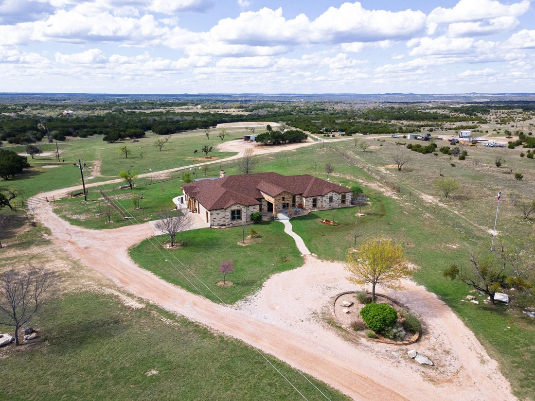 House in Lampasas, Texas, United States 2 - 17609021