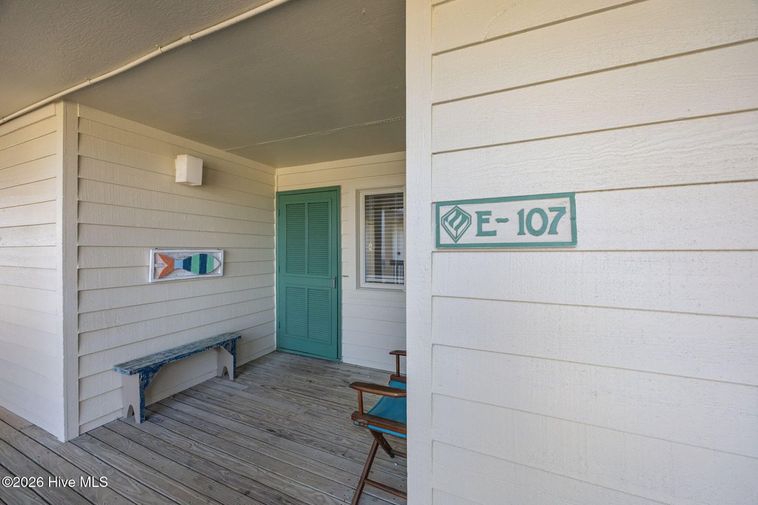 Condo in Emerald Isle, North Carolina, United States 4 - 17613500
