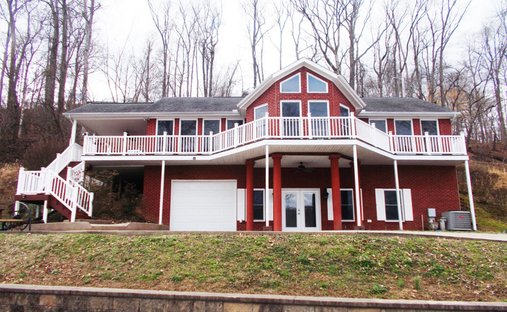 House in Camden, Tennessee, United States 1