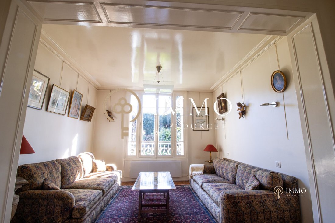 House in La Faiencerie-Le Clos Saint Cyr, Bourg-la-Reine, France 2 - 17615039