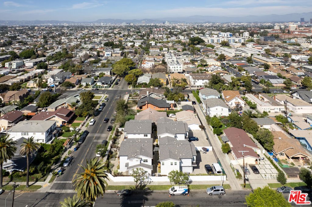 Los Angeles, California, United States 5 - 17606643