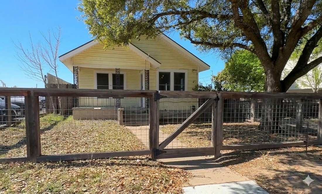 House in Austin, Texas, United States 1 - 17609807
