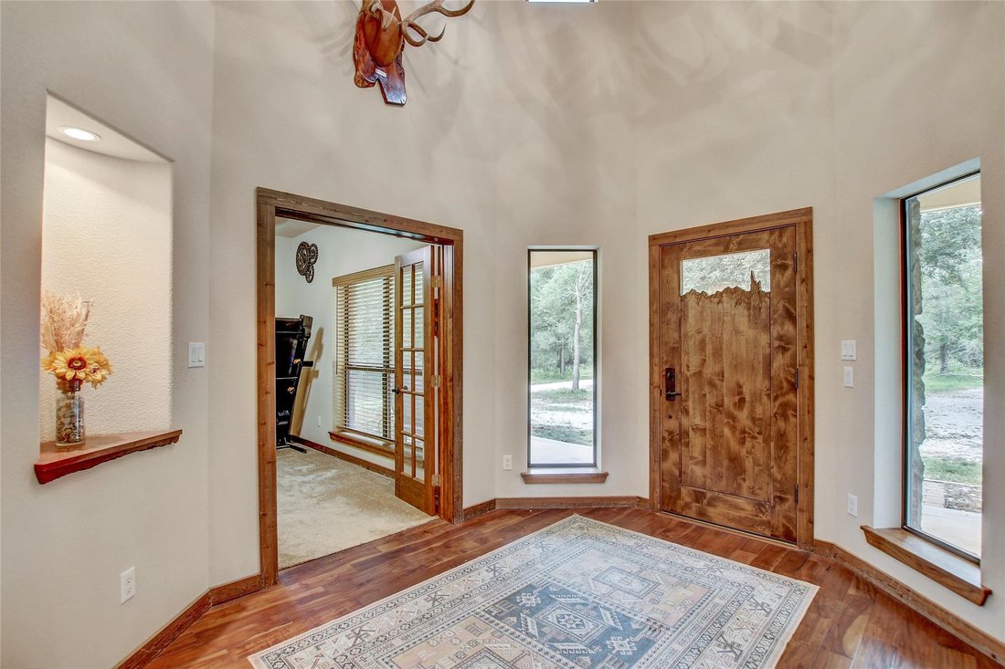 House in Elgin, Texas, United States 5 - 17609656
