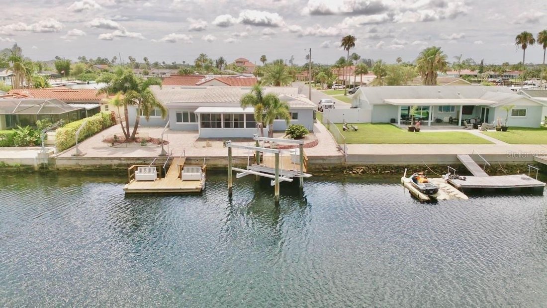 Maison à New Port Richey, Floride, États-Unis 4 - 17603869