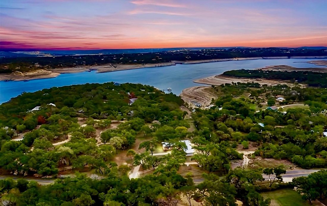 House in Jonestown, Texas, United States 3 - 17609809