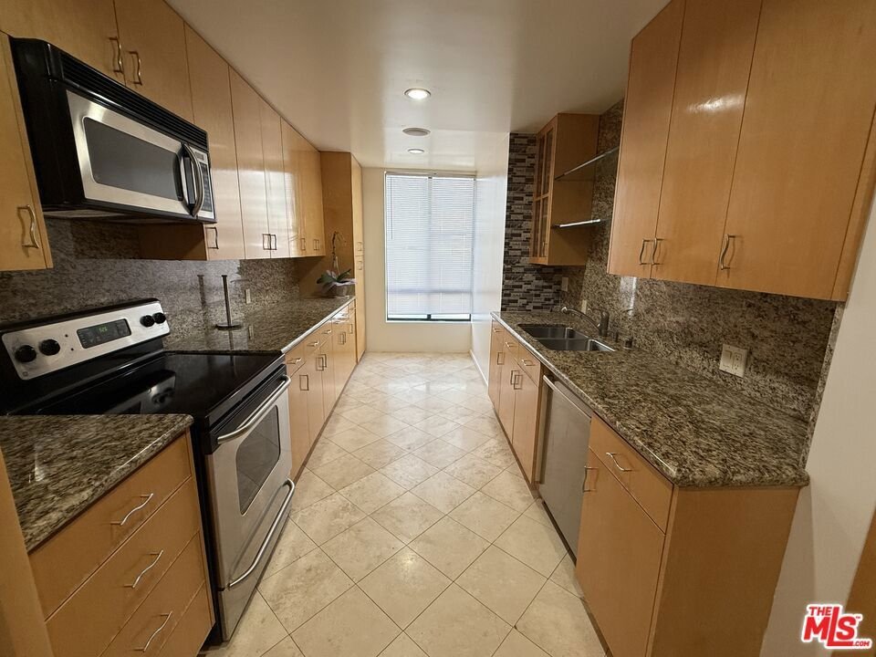 Condo in Beverly Hills, California, United States 5 - 17606292