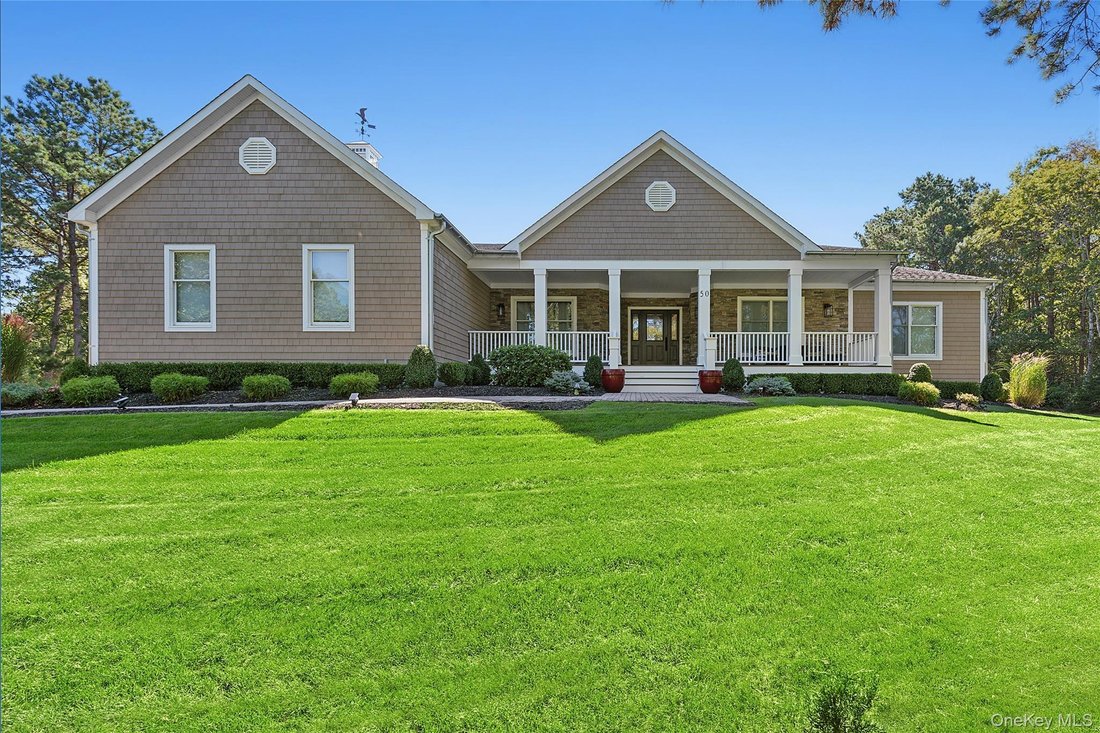 House in East Quogue, New York, United States 1 - 17601152