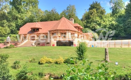 House in Pont-l'Évêque, Normandy, France 1
